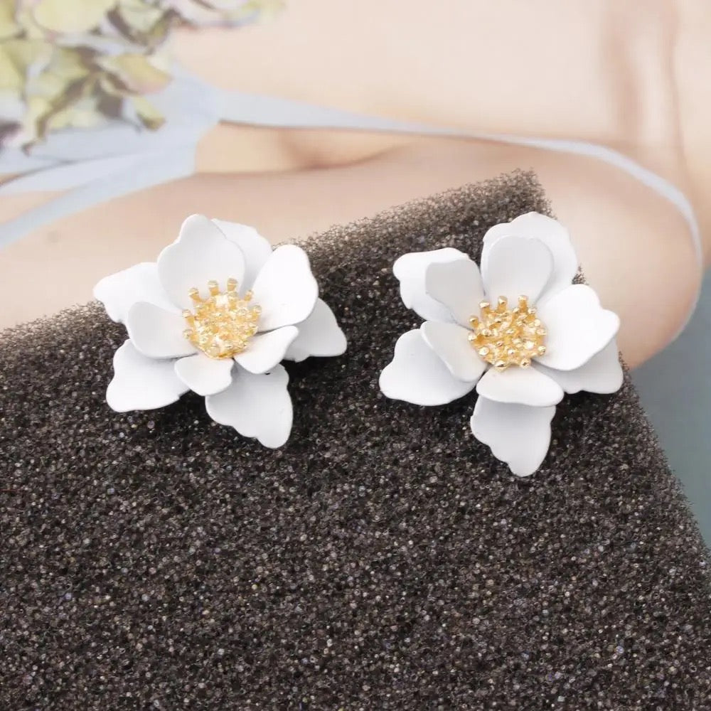 Korean Artilady Flower Stud