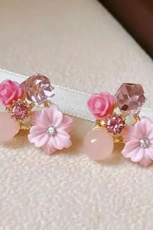 Korean Vintage Resin Flower Studs