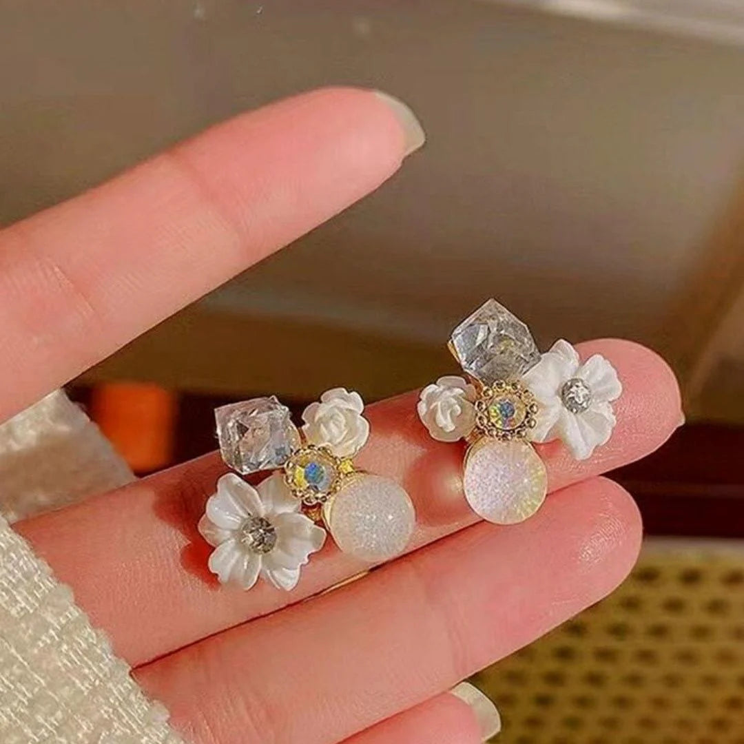 Korean Vintage Resin Flower Studs