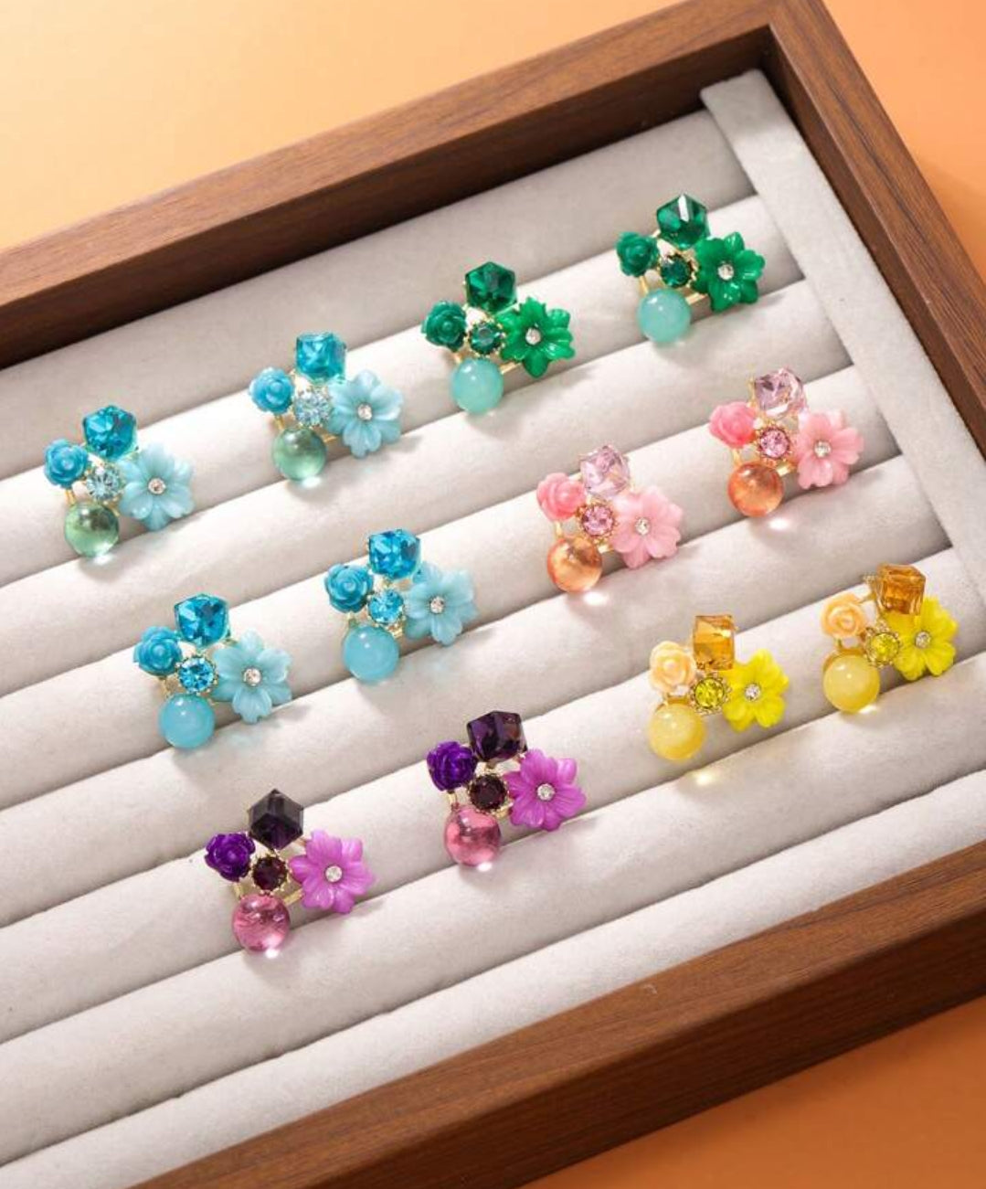 Korean Vintage Resin Flower Studs