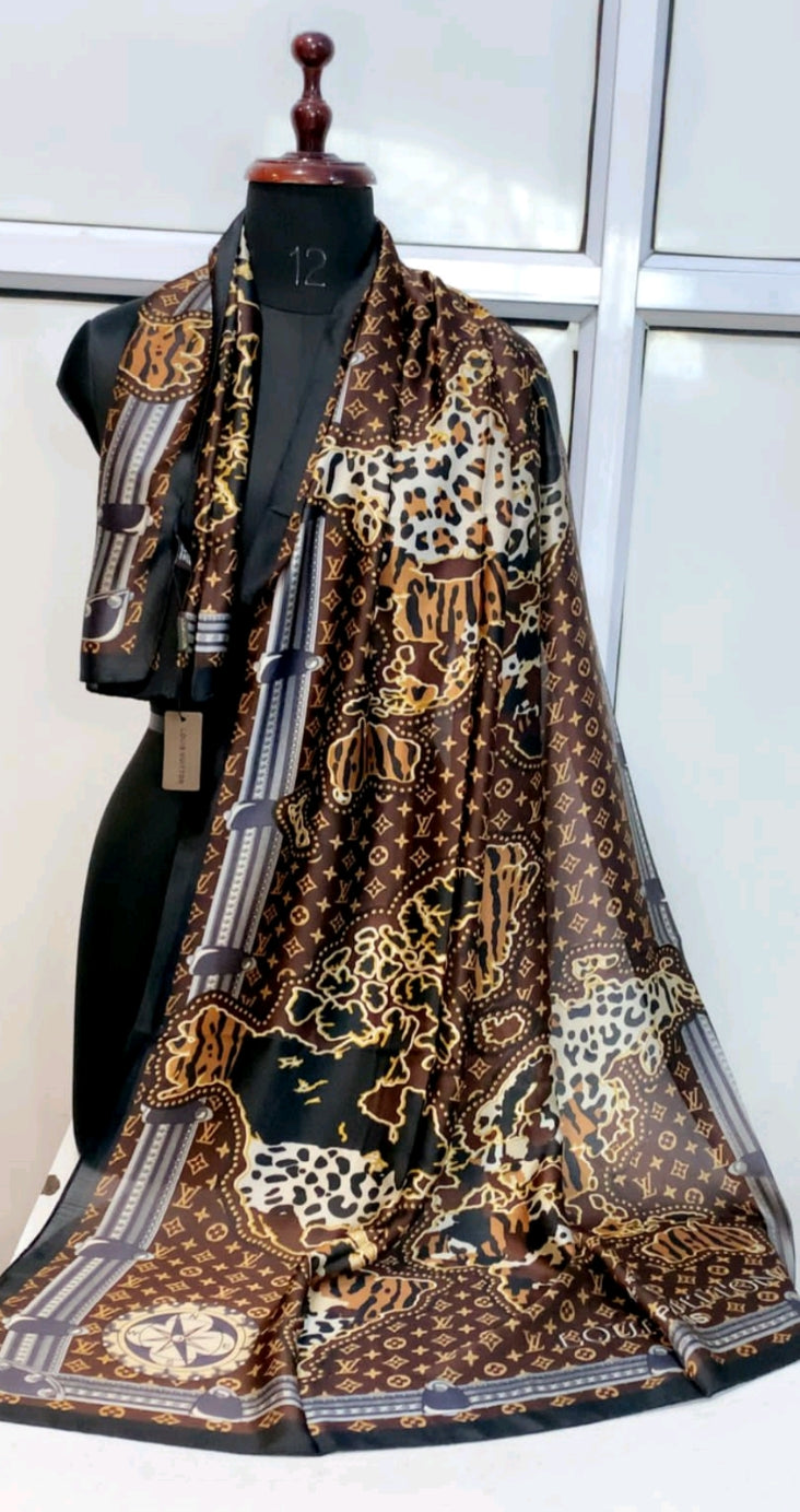 Diamore scarf