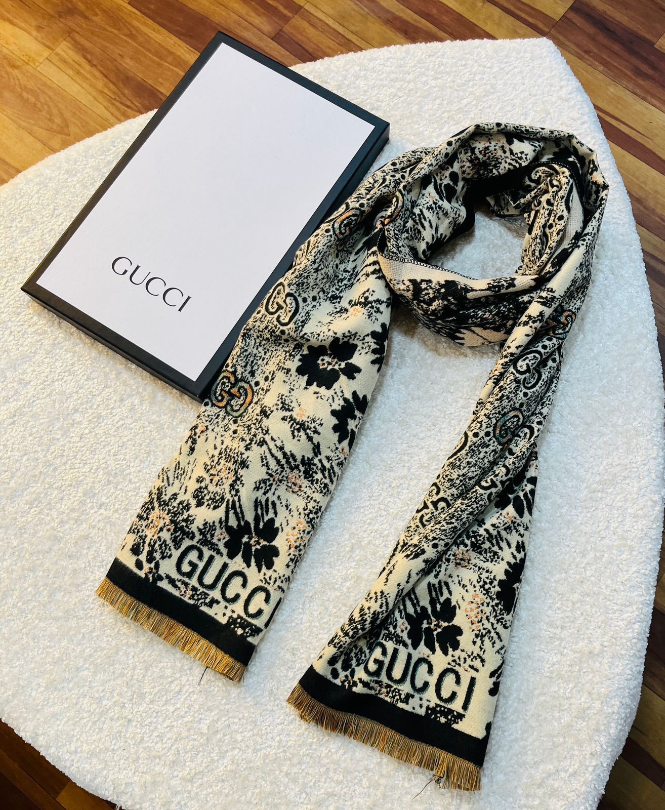 Branded GC floral Winter Reversible Stole