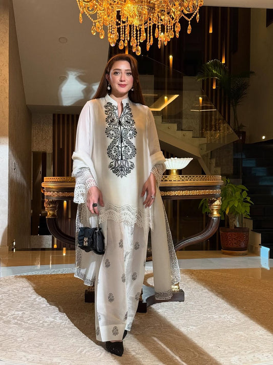 Noir Ivory Heritage Ensemble